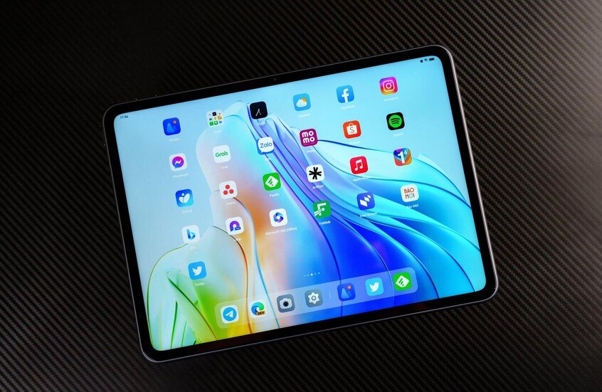 RugOne تطلق هاتفا مصفحا مع كاميرات رؤية ليلية RugOne تطلق هاتفا مصفحا مع كاميرات رؤية ليلية