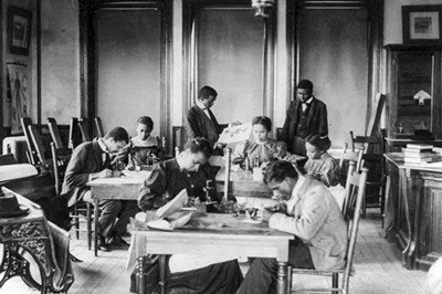 كيف قامت مؤسستي بتعزيز الأبحاث على الرغم من النقص المزمن في التمويل 1 d41586 025 04050 z 50796872