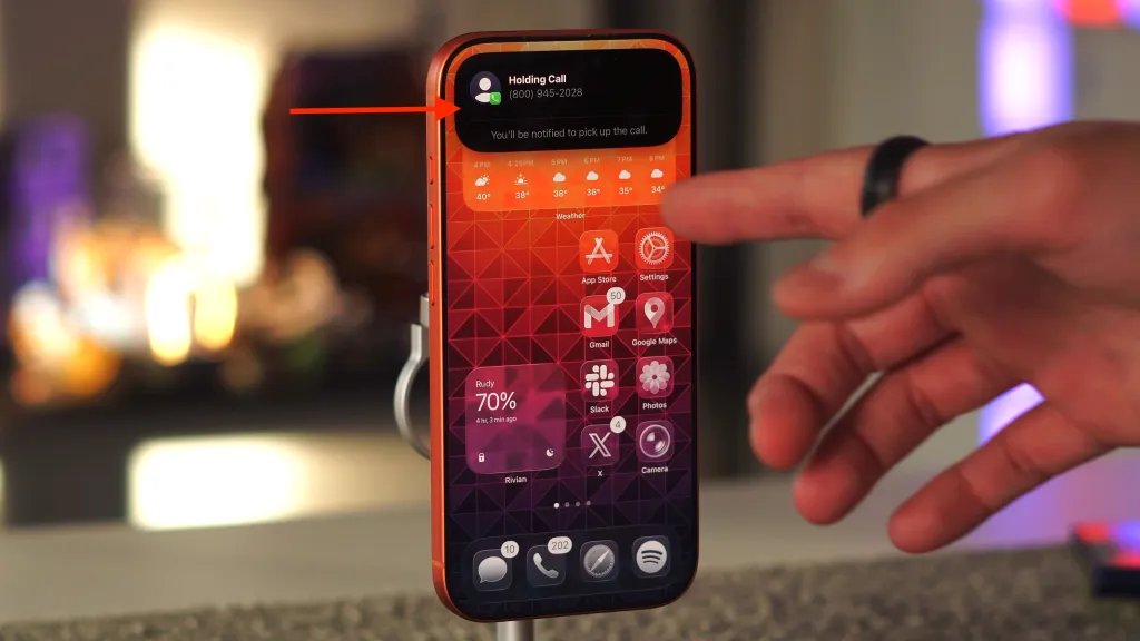 هذه الميزات المخفية في iOS 26 مفيدة بالفعل (فيديو) 8 hold assist 1