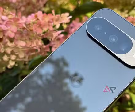 يكاد يكون من المستحيل استخدام أدوات شاشة القفل على Pixel 10 مع تمكين Face Lock 1 img 1859