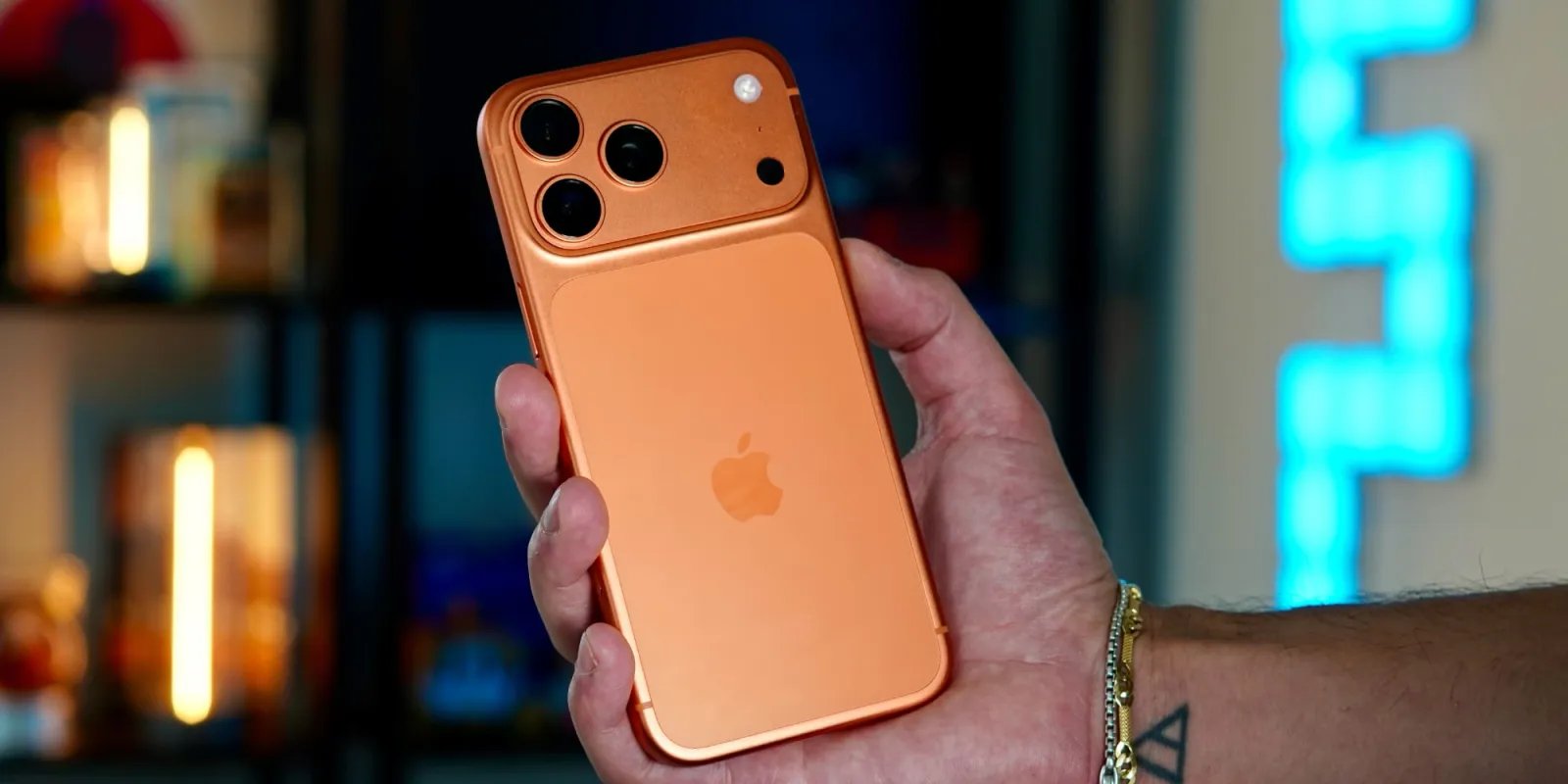 iphone 17 pro cosmic orange fernando
