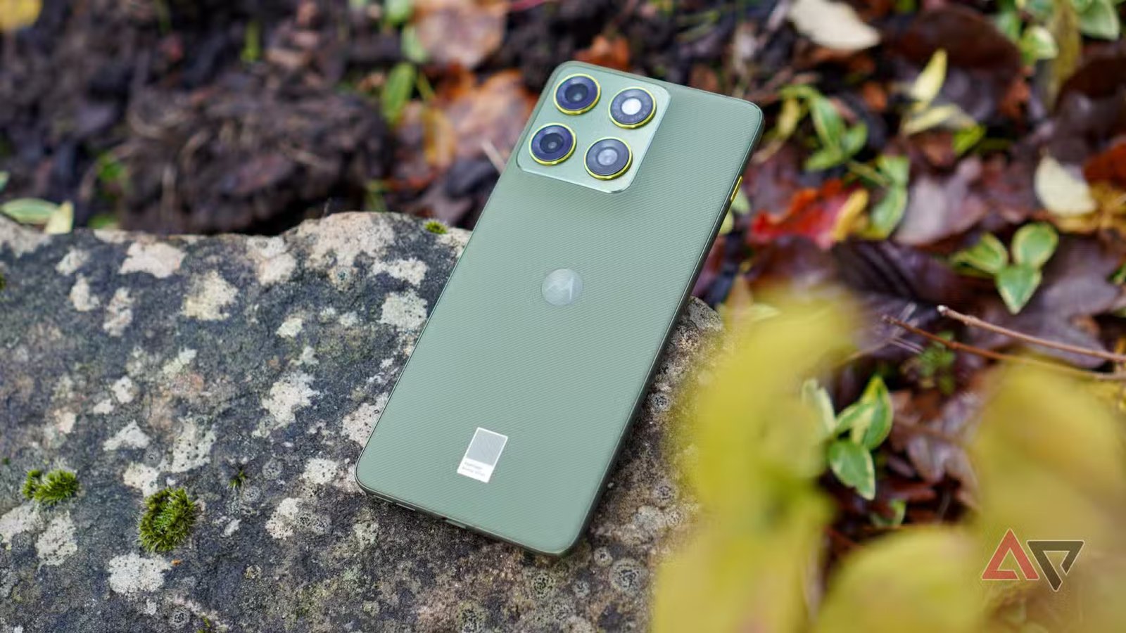 moto edge 70 back rock