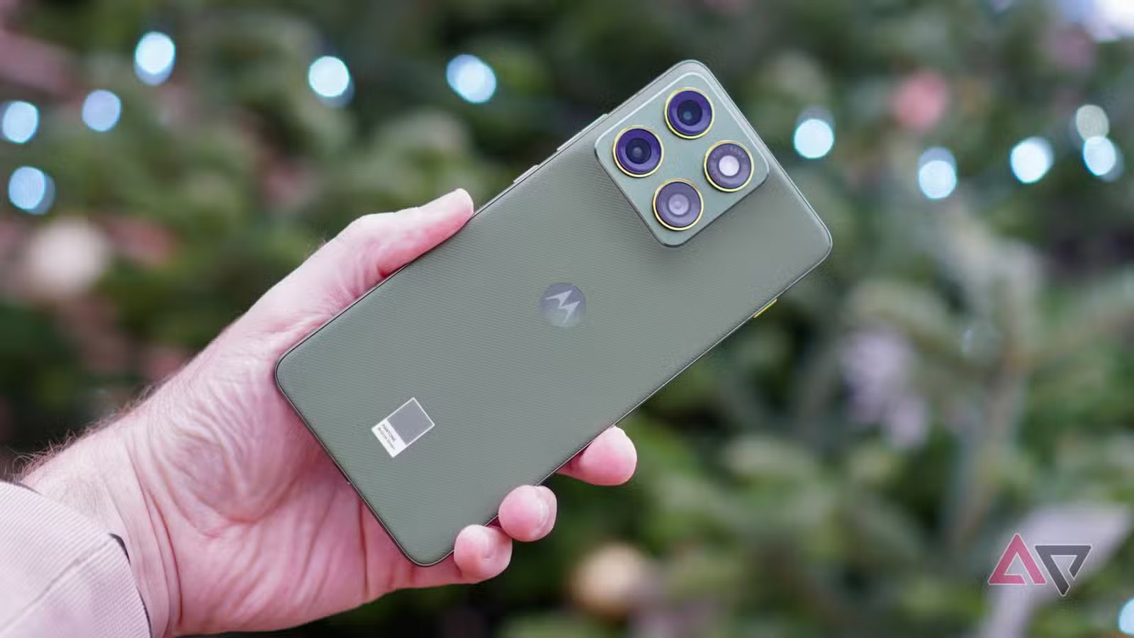 moto edge 70 hand back