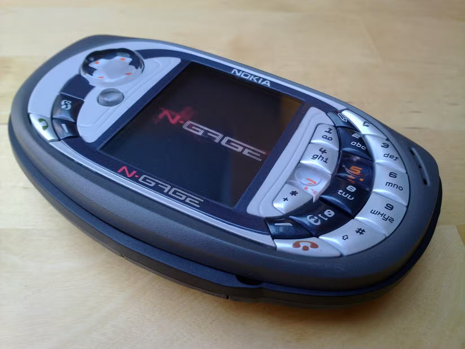 الهواتف الذكية مملة، ولا أستطيع أن أكون أكثر سعادة بذلك 4 nokia n gage qd flickr