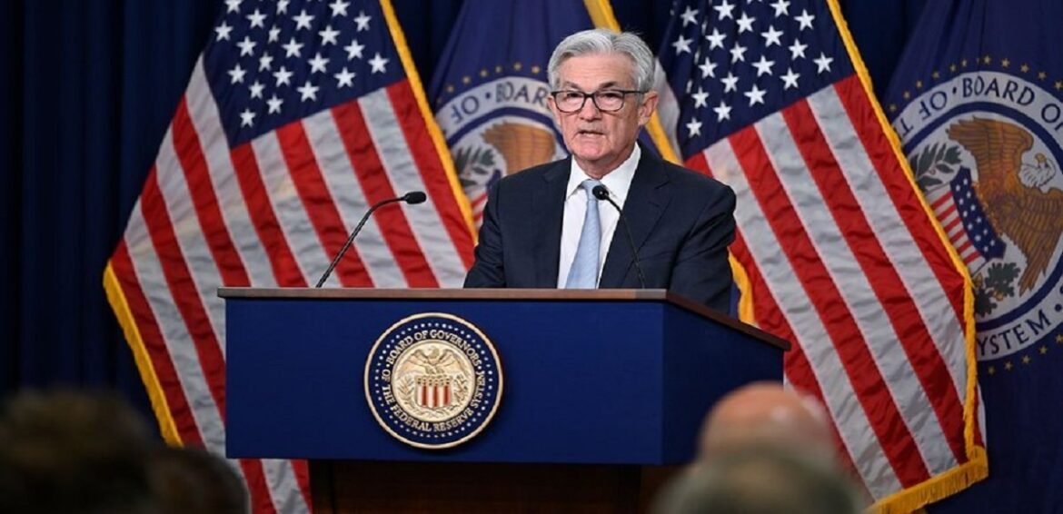 الاحتياطي الفيدرالي يخفض الفائدة مجددًا ويُلوّح بتوقف مؤقت وسط ضغوط ترامب الاحتياطي الفيدرالي يخفض الفائدة مجددًا ويُلوّح بتوقف مؤقت وسط ضغوط ترامب