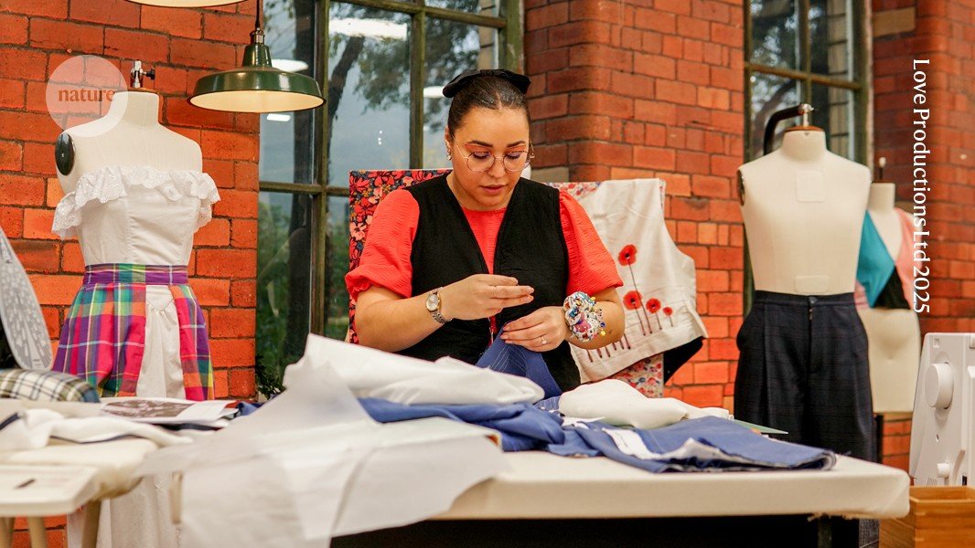 دور العلم في نجاحي في نجاح النحلة البريطانية العظيمة دور العلم في نجاحي في نجاح النحلة البريطانية العظيمة