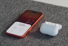 كيفية معرفة متى يتم تحديث البرنامج الثابت لـ AirPods على جهاز iPhone الخاص بك