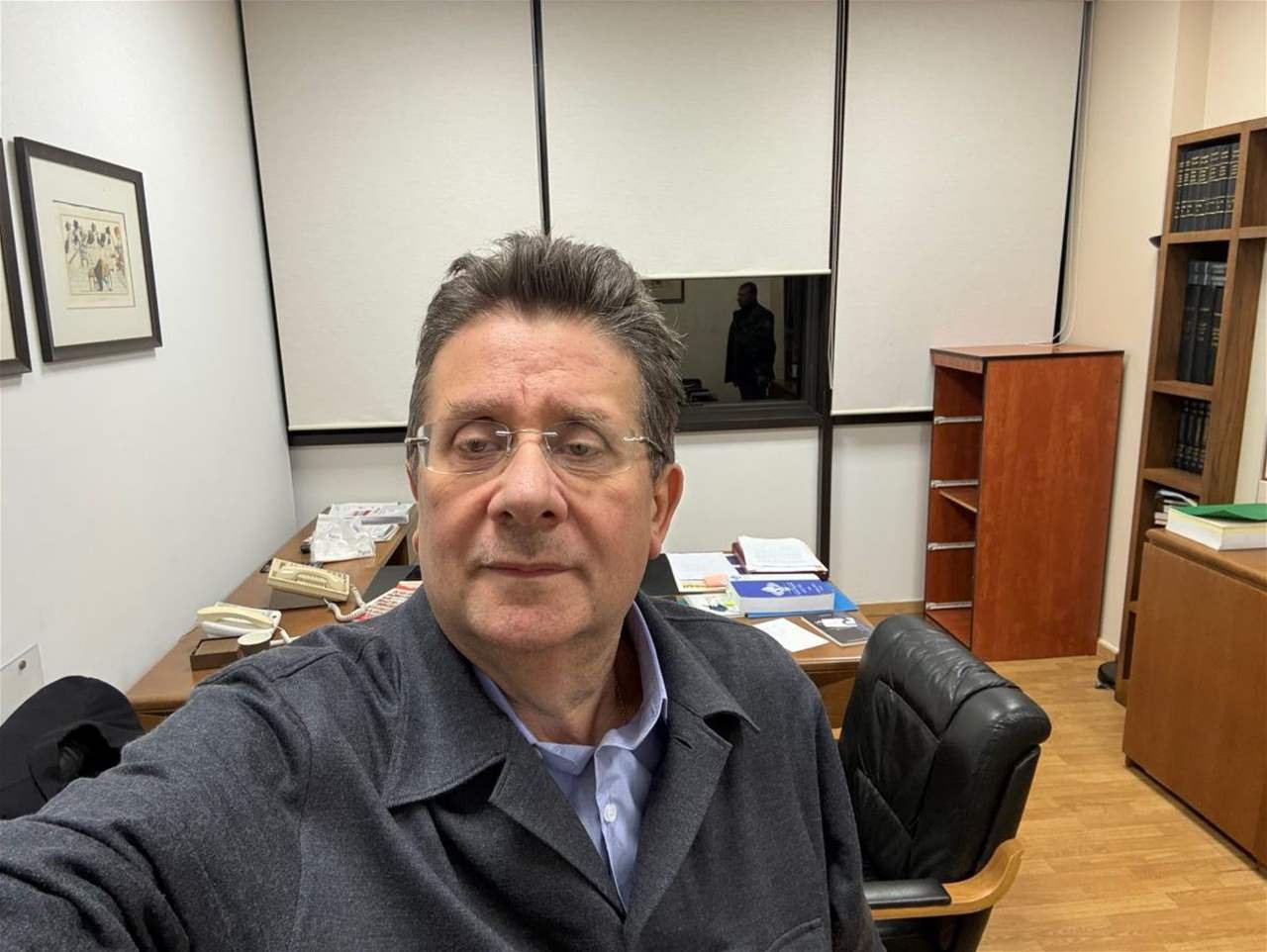 ابراهيم كنعان ينشر صورته من المجلس وضع اللمسات الأخيرة على اهم الأعمال التشريعية