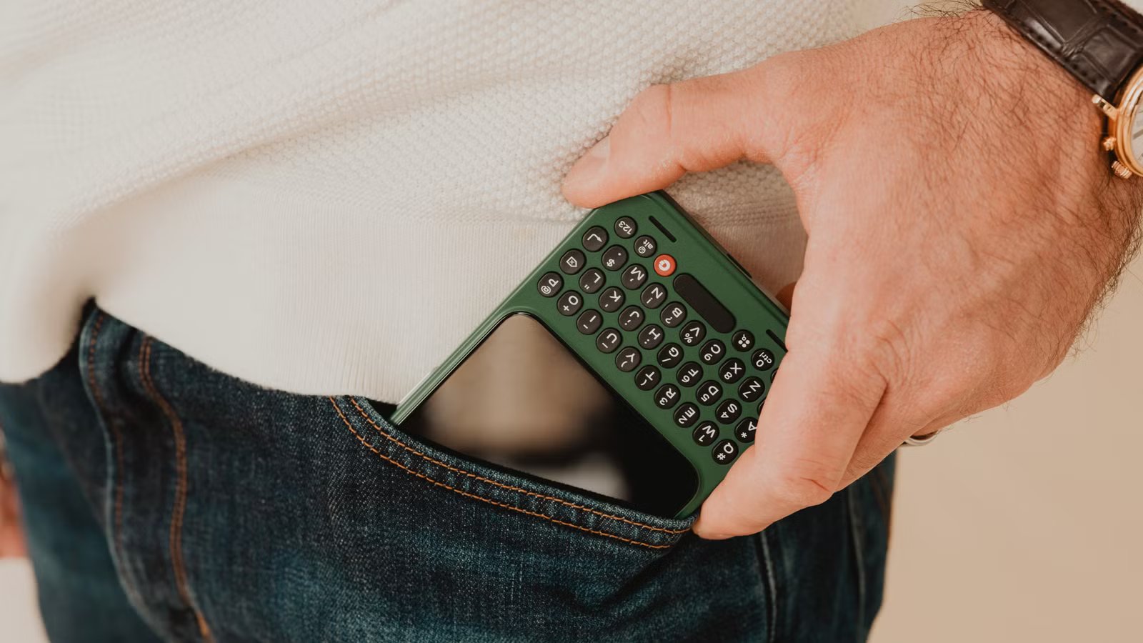 التكنولوجيا الكبرى راكدة، وعام 2026 هو أفضل فرصة لدينا للتخلي عن عمالقة الهاتف المحمول حتى الآن