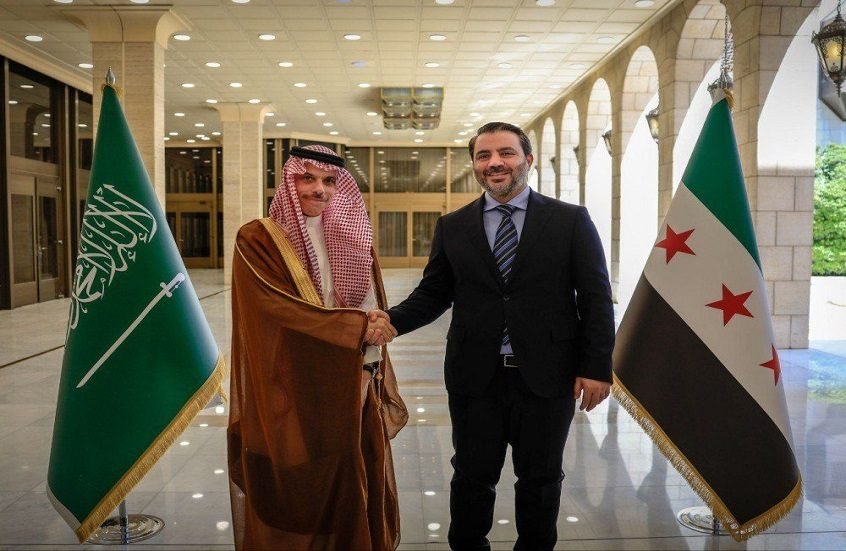 بن فرحان يبحث المستجدات السورية مع الشيباني