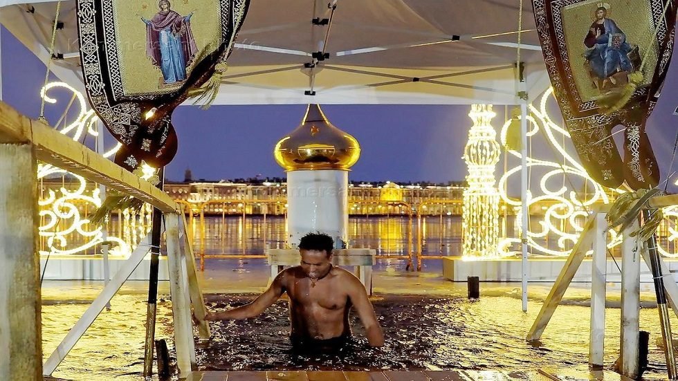 عيد الغطاس في روسيا.. بين القدسية والتقاليد (صور)