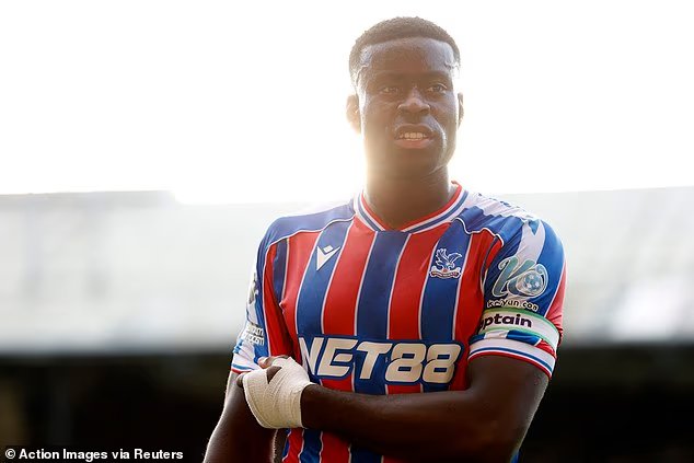 صورة توضيحية - Outofcontract XI Man City could lose TWO Treble winners, Liverpool face big decisions in defence and superstar forward who could have Premier League clubs on red ale