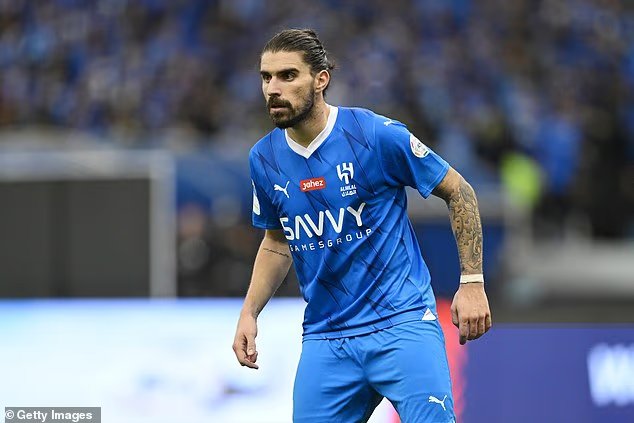 صورة توضيحية - Outofcontract XI Man City could lose TWO Treble winners, Liverpool face big decisions in defence and superstar forward who could have Premier League clubs on red ale