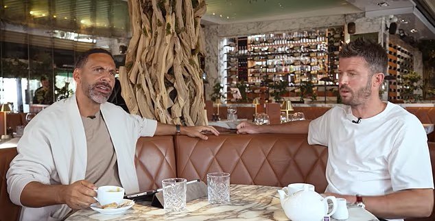 صورة توضيحية - تم الكشف ما قاله المدرب المؤقت القادم مايكل كاريك بالفعل عن لاعبي مانشستر يونايتد ولماذا يشكل مشكلة وجهاً لوجه لكوبي ماينو وبرونو فرنانديز