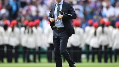 Ashes LIVE يقول الأساطير إن المشجعين تعرضوا للسرقة بسبب القرار المثير للجدل مع دخول إنجلترا إلى اليوم الثاني في القمة