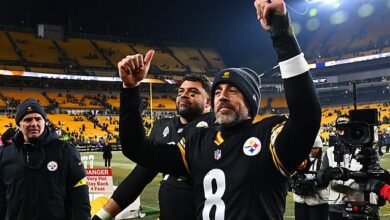 فاز آرون رودجرز وفريق ستيلرز بمباراة فاصلة ملحمية ضد فريق رافينز بعد إهدار الركلة الصادمة