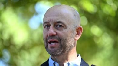 تحظر لعبة الكريكيت الأسترالية بشكل مثير شبكة ABC من التحدث إلى اللاعبين بعد أن تجاوزت تعليقات مذيع الراديو الخط هجوم شخصي