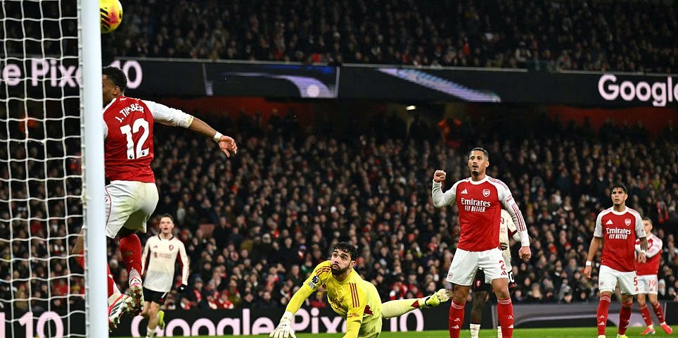 آرسنال vs ليفربول الدوري الإنجليزي الممتاز بث مباشر آخر النتائج وأخبار الفريق والتحديثات حيث يهدف فريق ميكيل أرتيتا إلى الفارق بثماني نقاط في القمة