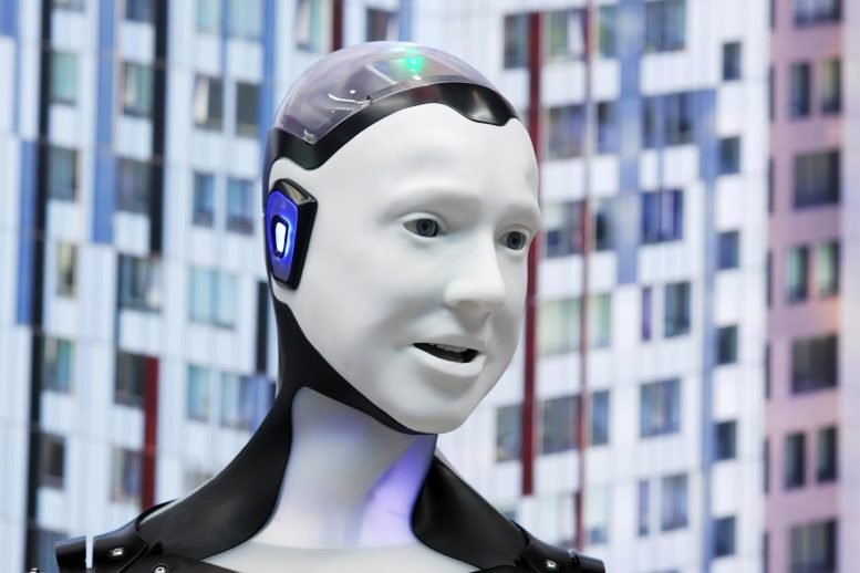 العلماء أخيرا لديهم إجابة 1 Humanoid Robot Speaking City Downtown