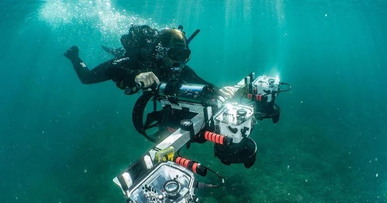 Three Camera Photogrammetry Rig in Underwater Archaeology