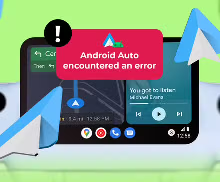قد لا تحتوي سيارتك القادمة على Android Auto أو CarPlay وإليك السبب 1 car dashboard showing android auto with an error message surrounded by warning icons