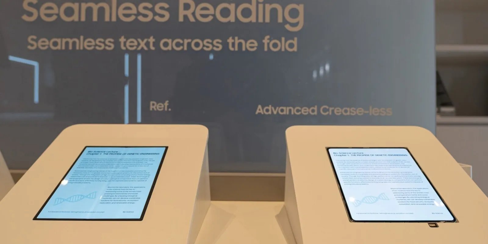 جميع الاكتشافات الغريبة والجامحة والرائعة من أكبر عرض في مجال التكنولوجيا 7 samsung crease less display 2