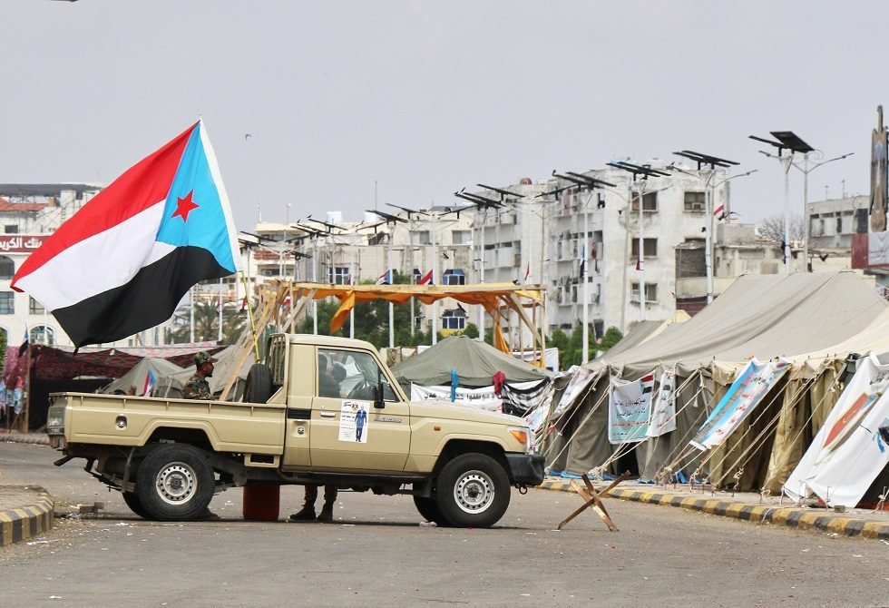اليمن.. محافظ حضرموت يوجّه بالالتزام بالدوام الرسمي اليوم الأحد