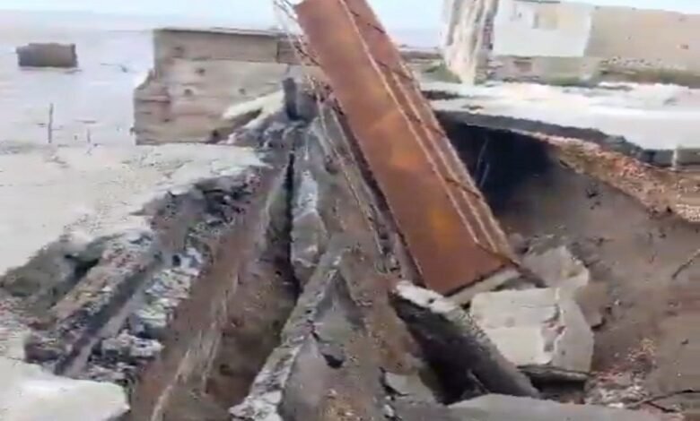 انهيار جسر العريضة الحدودي بين لبنان وسوريا (فيديوهات) انهيار جسر العريضة الحدودي بين لبنان وسوريا (فيديوهات)