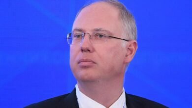 دميترييف يتوقع استسلام أوروبا واشنطن ستحصل على غرينلاند والوحدة الأطلسية ستعود
