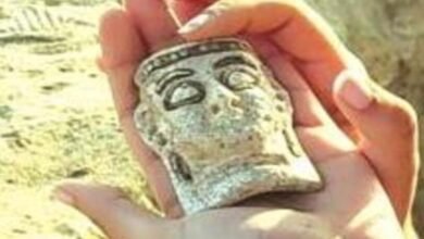 عثر علماء الآثار على قناع طقسي غامض عمره أكثر من 3000 عام