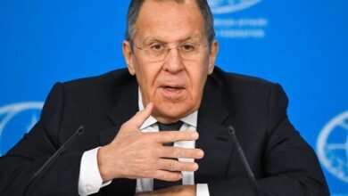 لافروف يحقق أمنية طفلين بمناسبة العام الجديد