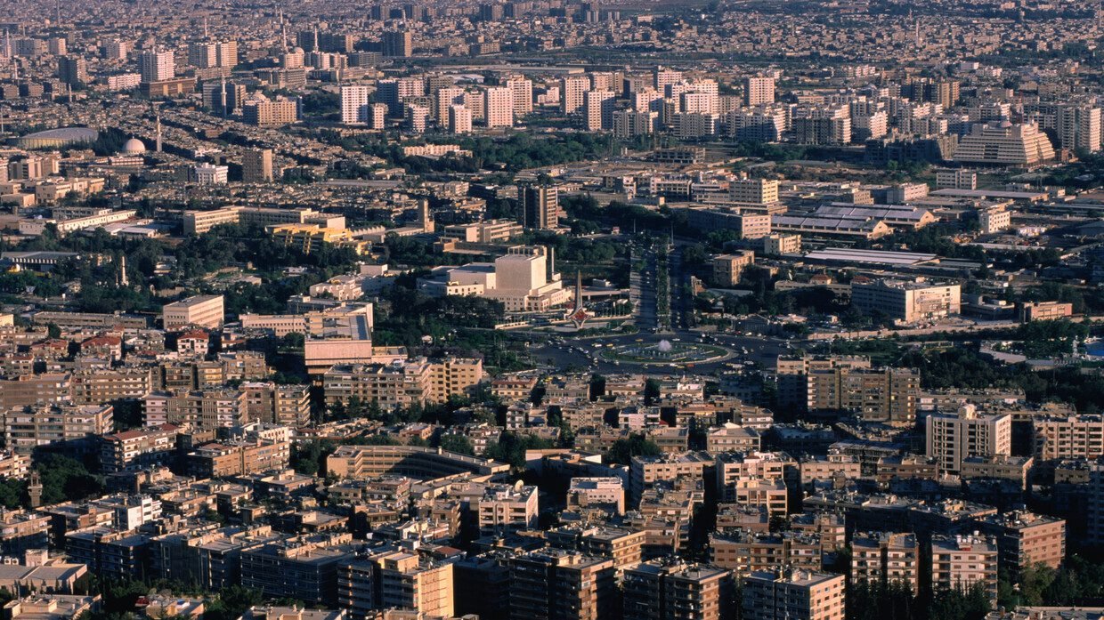 نقلا عن مسؤولين أمريكيين الولايات المتحدة تهدد سوريا بإعادة فرض العقوبات