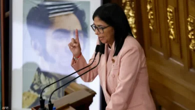 هناك رئيس واحد فقط للبلاد هو مادورو