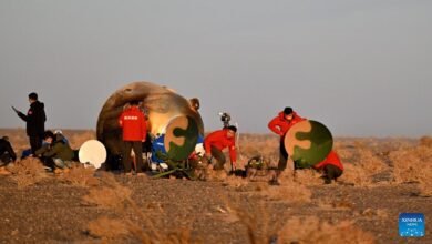 وحدة هبوط المركبة الفضائية الصينية شنتشو20 تعود إلى الأرض