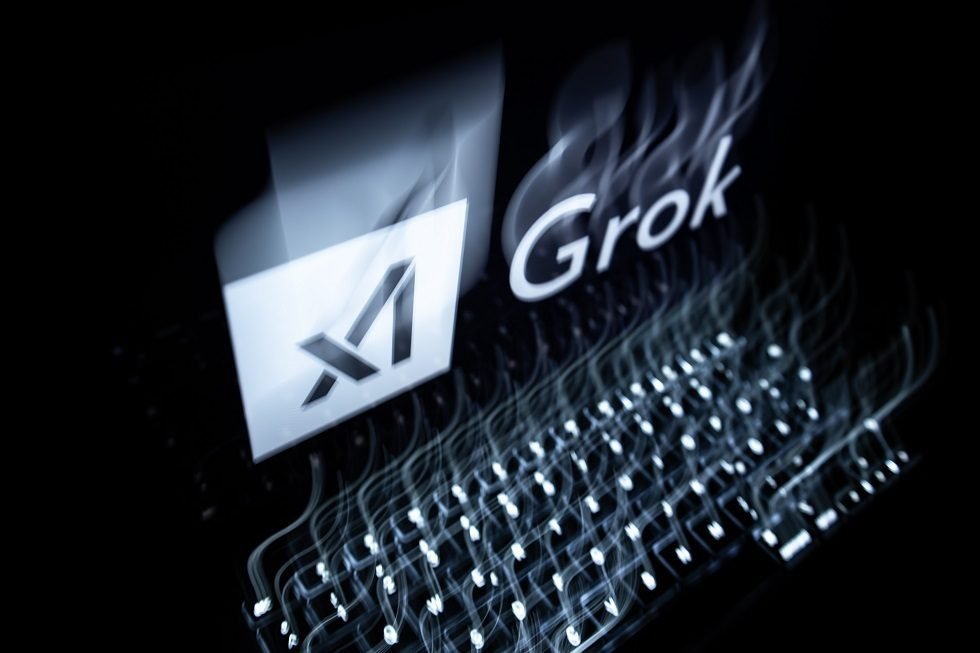 وسط تهديدات بحظر إكس.. ماسك يرد على مهاجميه بسبب إنشاء Grok ا إباحية لفتيات حقيقيات