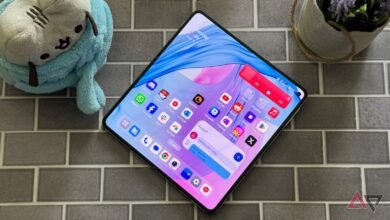 يشعر معجبو OnePlus بالصدمة حيث يُزعم أن Open 2 وOnePlus 15s يواجهون الإلغاء