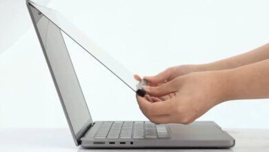 يضيف ملحق MacBook الجديد دعم اللمس إلى شاشتك