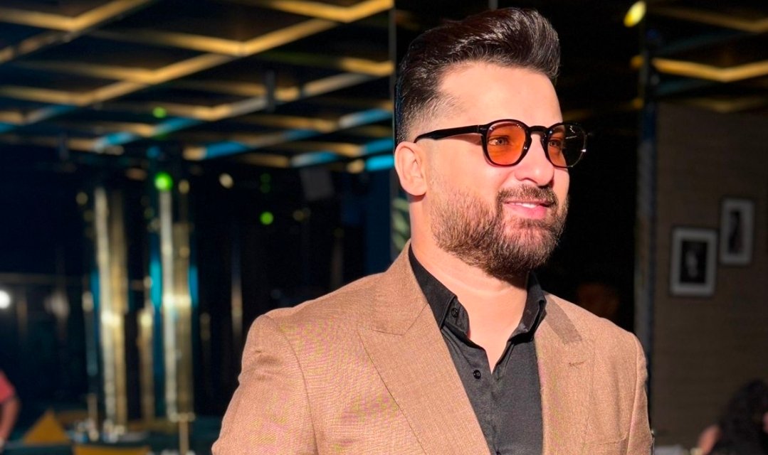 وسام أمير يحقق نجاحًا لافتًا بأغنية «كلها جاية» ويتخطى المليون مشاهدة على يوتيوب