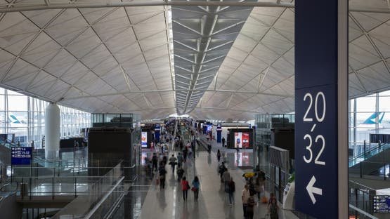 هونغ كونغ تستعد لإقبال قياسي من السائحين مع بدء عطلة عيد الربيع