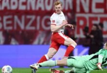 مدير بايرن الرياضي: نوير “مسؤول” عن حسم مستقبله