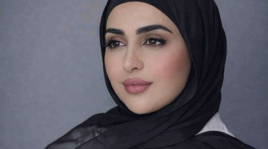 صورة مميزة: أنيتا إبراهيم تتألق في عالم الجمال وتفرض اسمها كخبيرة رائدة في الرموش الفاخرة