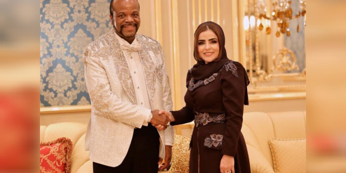 صورة مميزة: جلالة الملك مسواتي الثالث يفتتح رسميًا “إيزولويني بالاتزو” في حدث تاريخي بمملكة إسواتيني