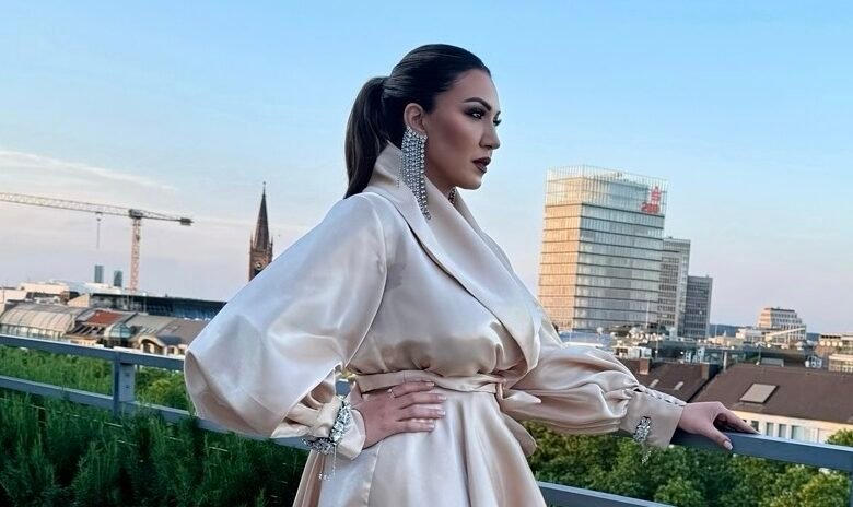 17810860627856c2de25