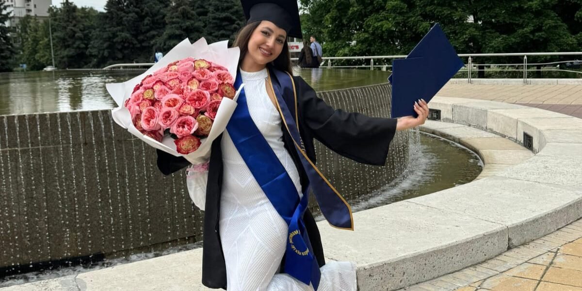 صورة مميزة: إنجاز أكاديمي مريم علي عبد علي تنهي مشوارها في طب الأسنان بنجاح مميز