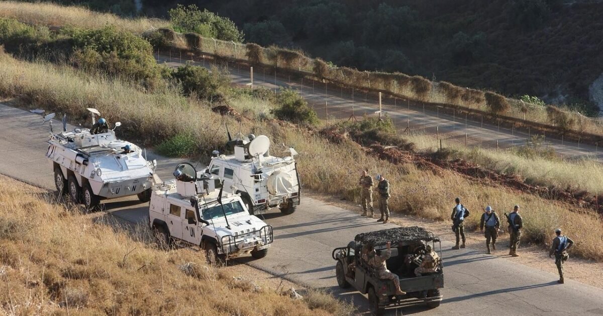 قصف مدفعي إسرائيلي يستهدف أطراف بلدات في جنوب لبنان وسط تحركات لاحتواء التصعيد