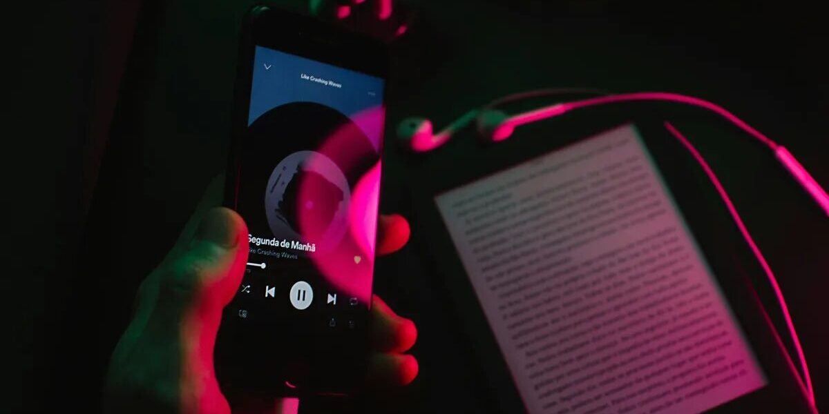 تعمل خدمة Spotify على زيادة الأسعار في الولايات المتحدة بنسبة 8%؛ بعض الناس سعداء