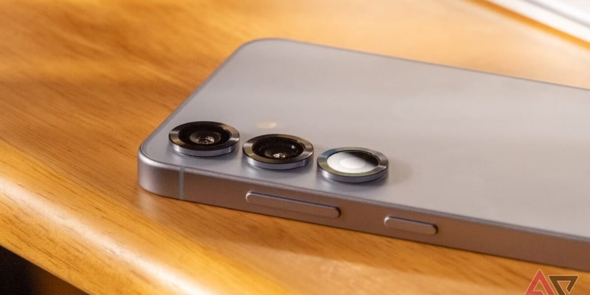تكشف وثيقة سامسونج الرسمية عن الأسماء النهائية لسلسلة Galaxy S26