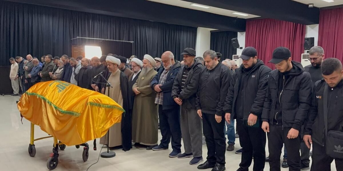 حزب الله وأهالي صيدا شيعوا الفقيد المجاهد خليل قطيش