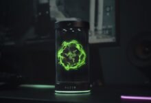 الإنترنت يكره رفيق Razer الفظيع الذي يعمل بالذكاء الاصطناعي ولكن لجميع الأسباب الخاطئة