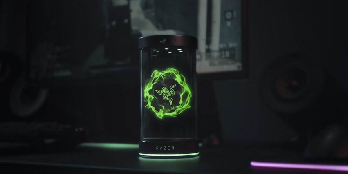 الإنترنت يكره رفيق Razer الفظيع الذي يعمل بالذكاء الاصطناعي ولكن لجميع الأسباب الخاطئة